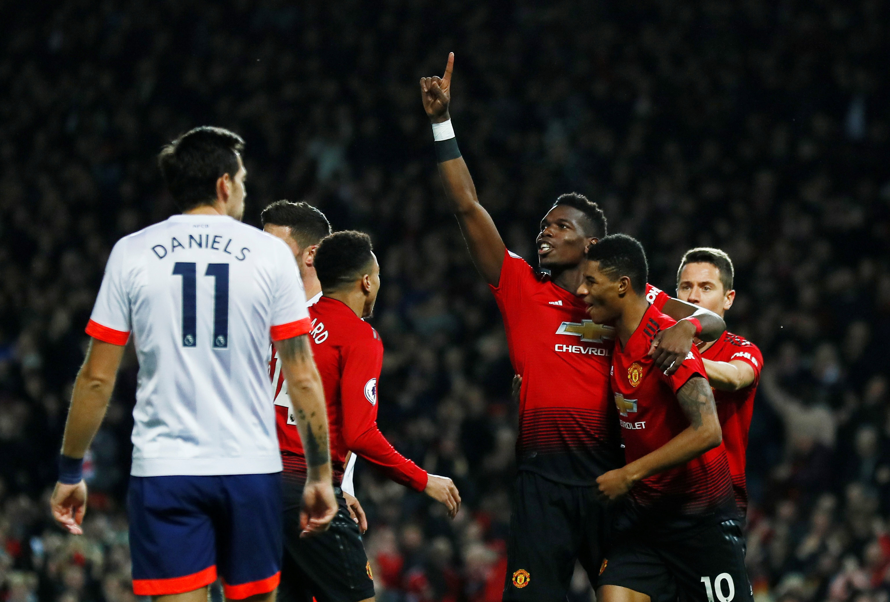 摆脱对手的 摆脱对手的